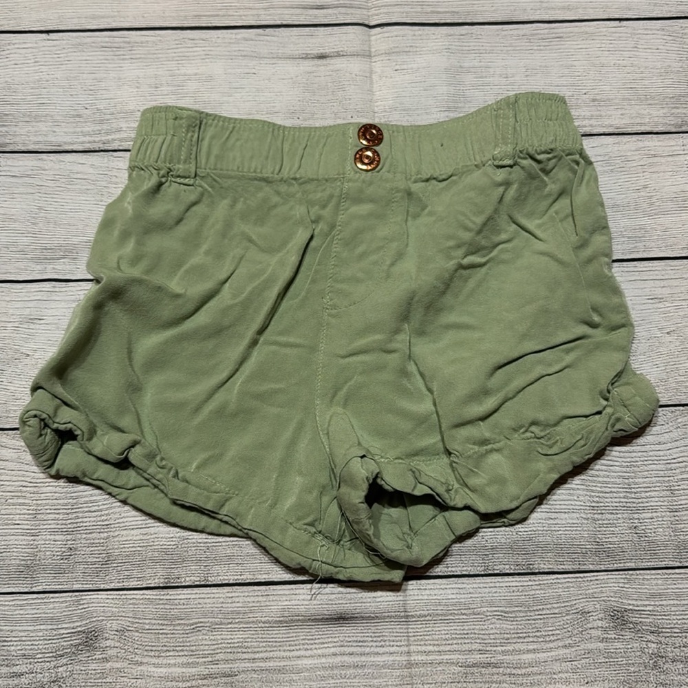 Vince Camuto Green Shorts size 8